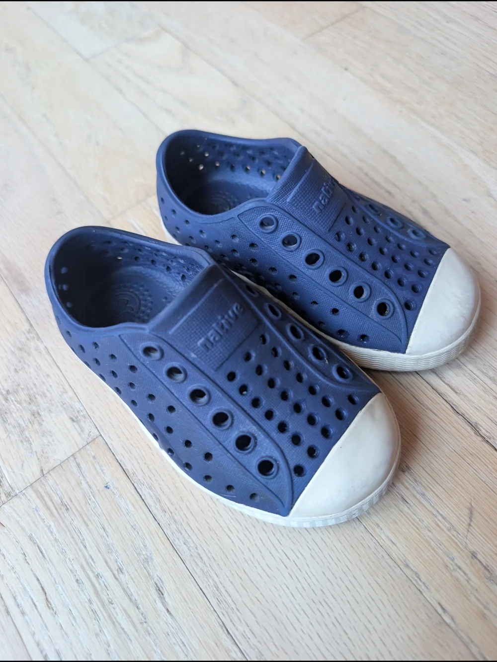 Native Jefferson Slip-On Kids Shoes in Navy with White Toe